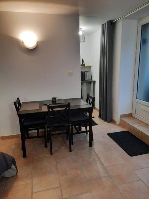 Le Petit Cocon Apartman Cerizay Kültér fotó